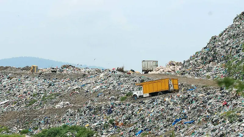 La Fortaleza, toneladas de residuos chilangos contaminan el aire de Morelos [Fotorreportaje]	